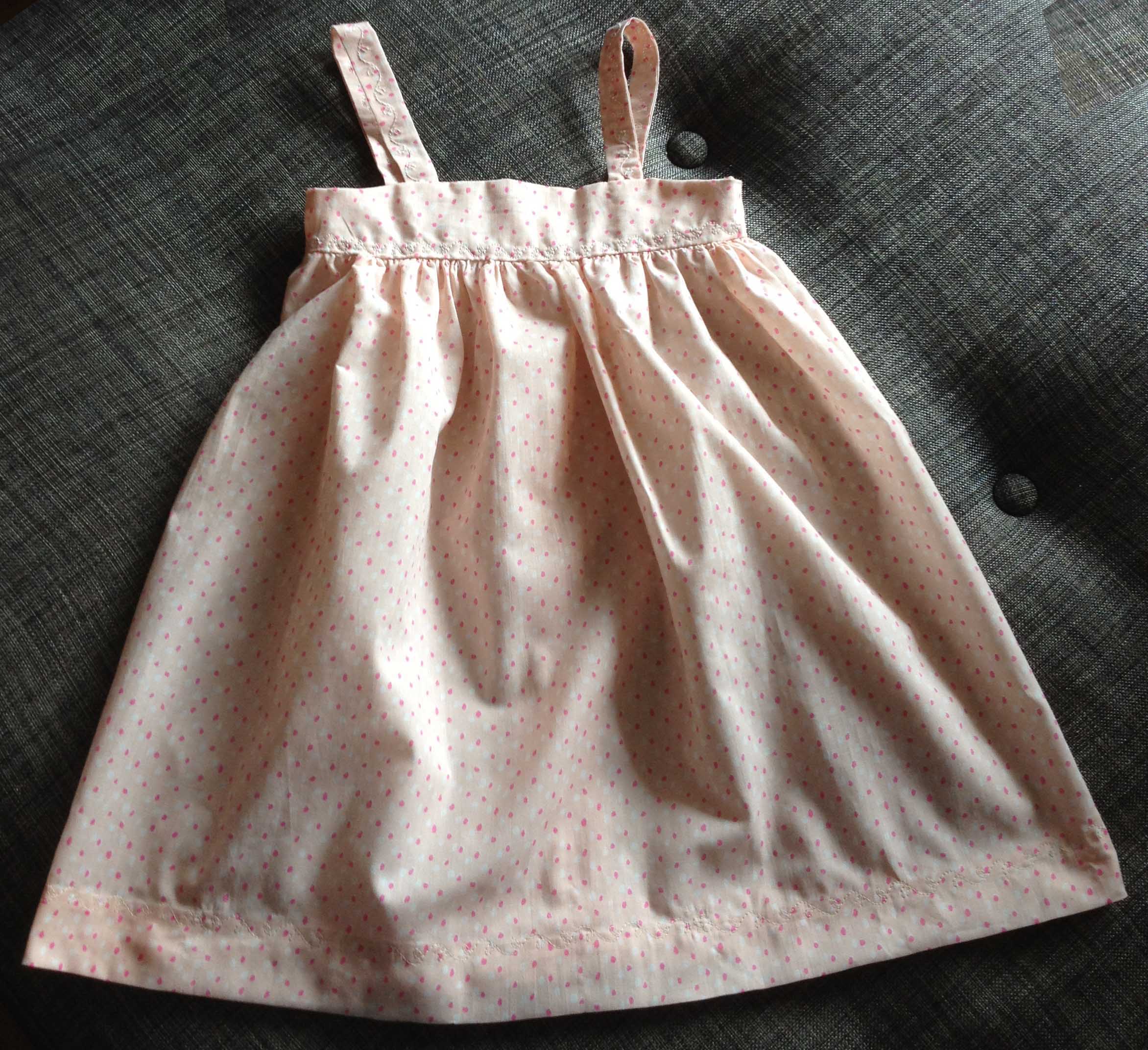 Créez la Plus Belle des Robes - Kit de Couture Complet  empiècement  haut  Anne-Luce.